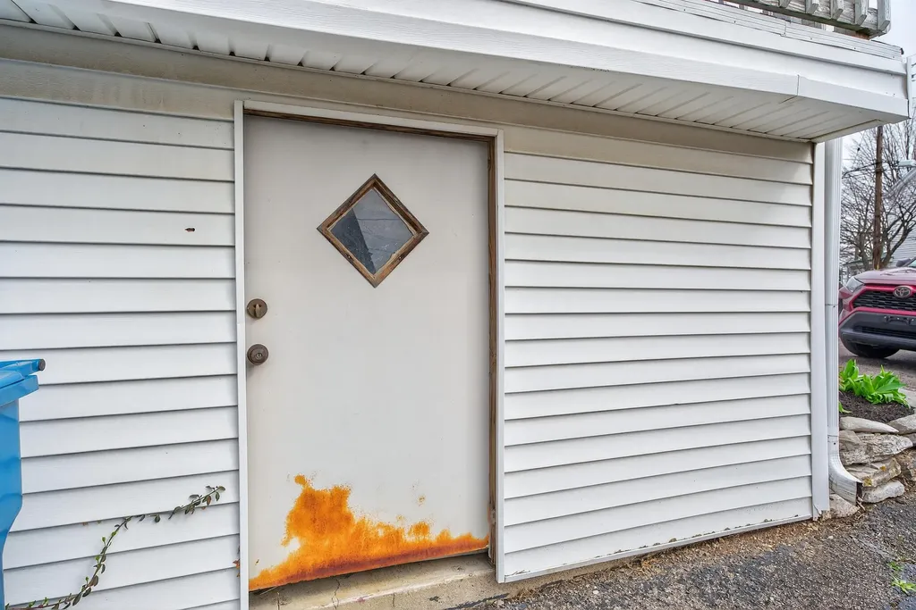 366 E Lexington Street Harrodsburg KY 40330