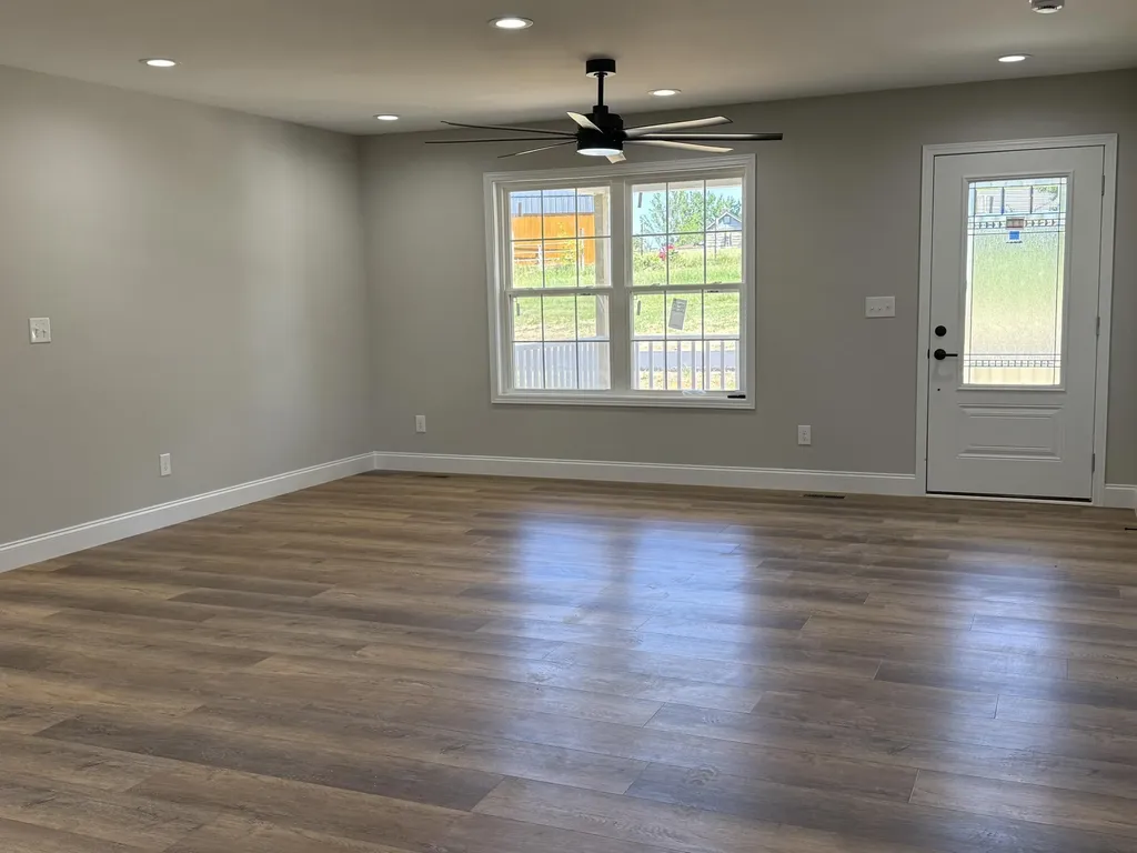 315 Hawk Creek Road London KY 40741