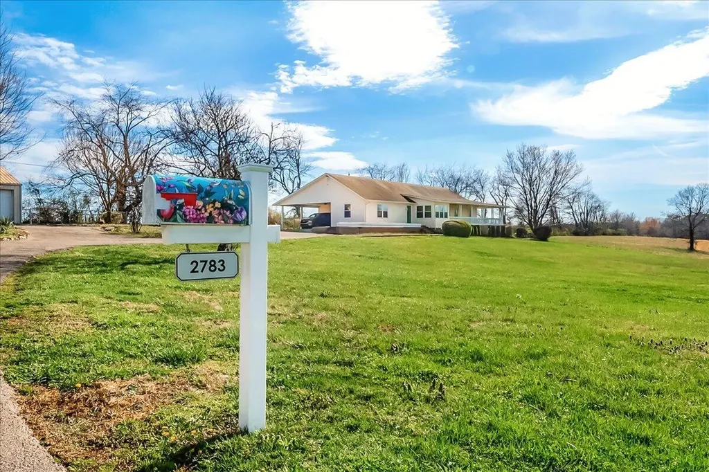 2783 Old Whitley Road London KY 40744