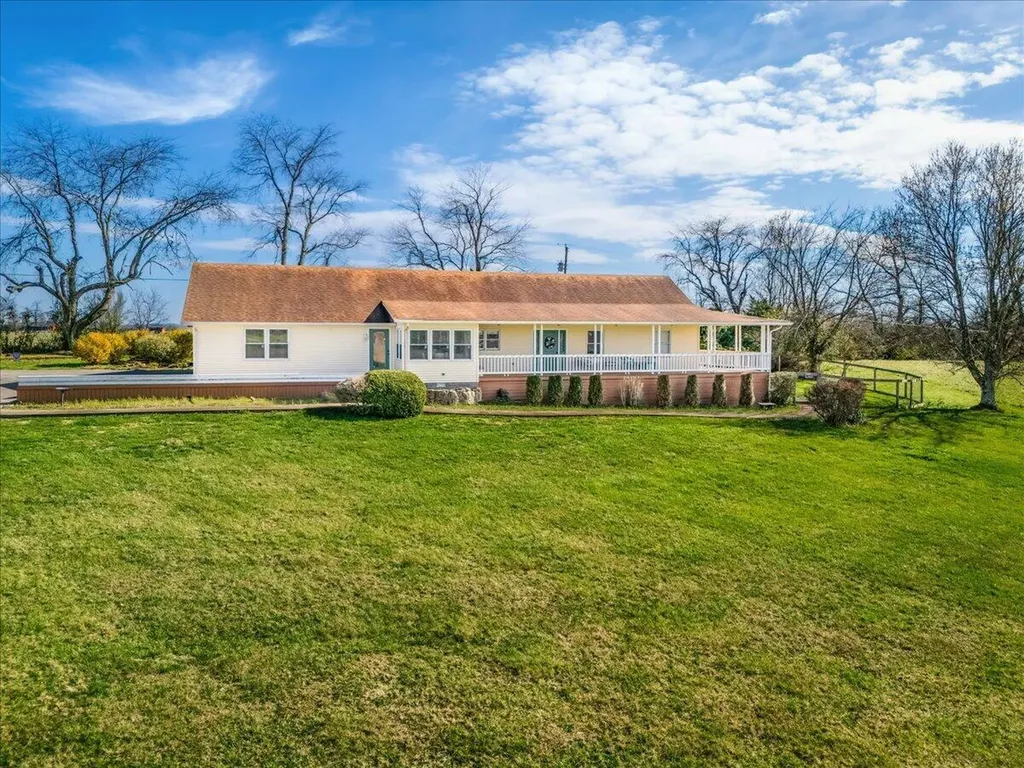 2783 Old Whitley Road London KY 40744