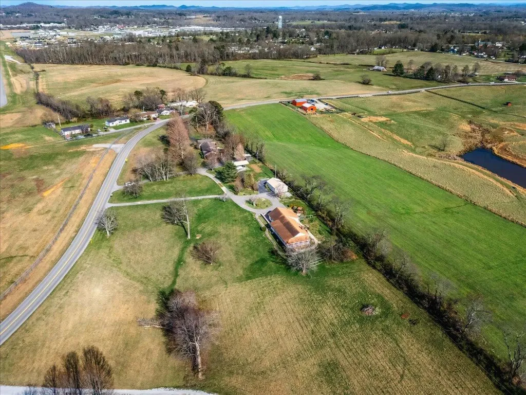 2783 Old Whitley Road London KY 40744