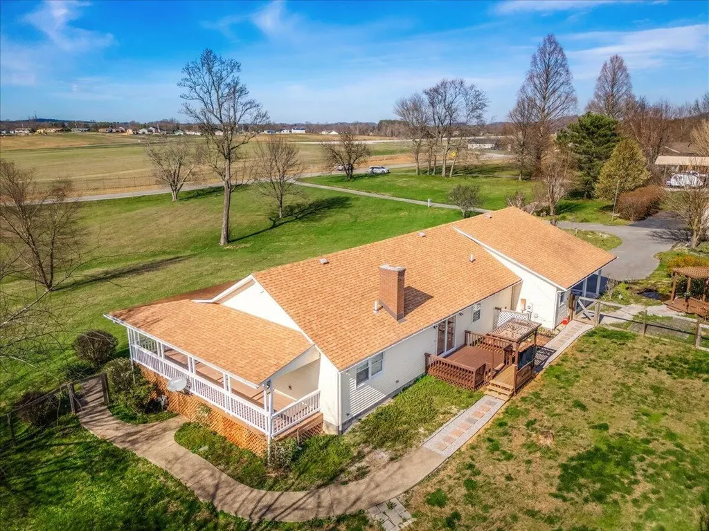 2783 Old Whitley Road London KY 40744