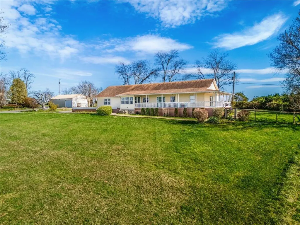 2783 Old Whitley Road London KY 40744