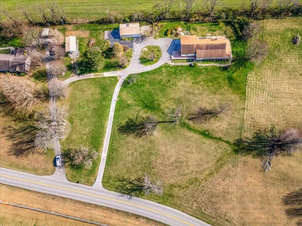 2783 Old Whitley Road London KY 40744