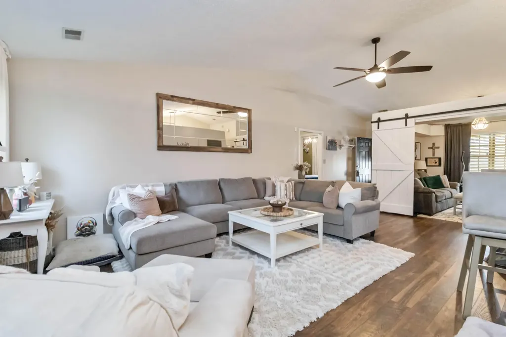262 Vicksburg Drive Nicholasville KY 40356