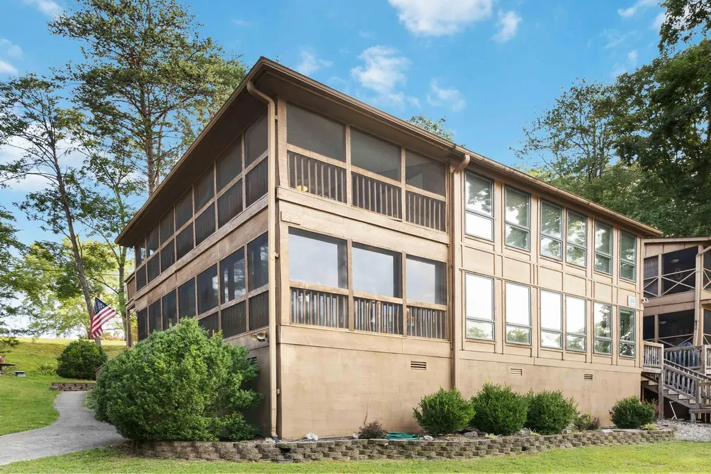 77-3 Woodson Bend Resort Bronston KY 42518
