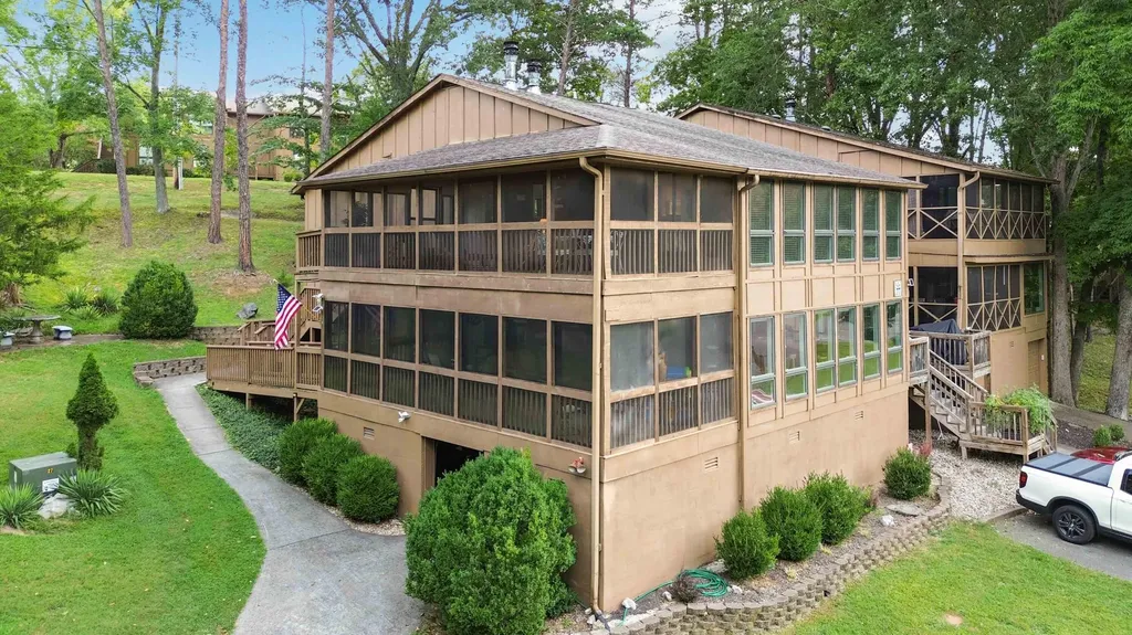 77-3 Woodson Bend Resort Bronston KY 42518