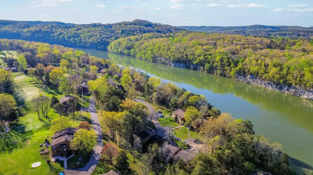 77-3 Woodson Bend Resort Bronston KY 42518