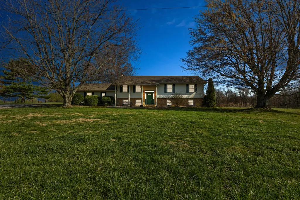 8720 Wades Mill Road Mt Sterling KY 40353