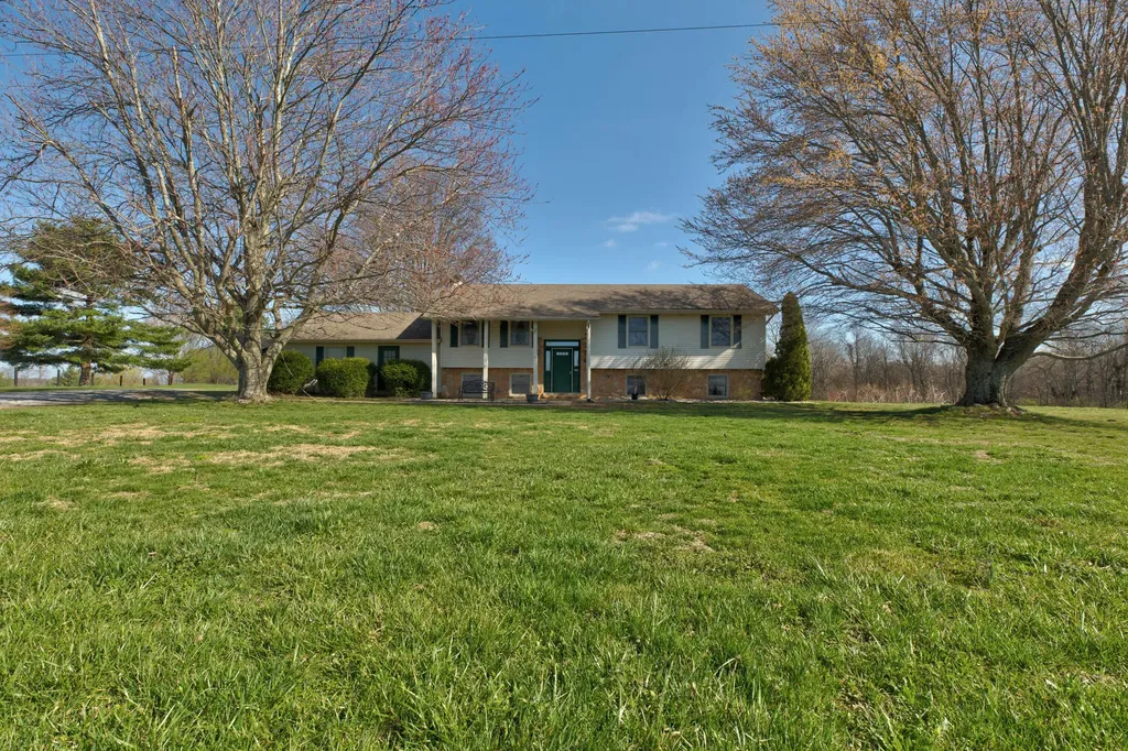 8720 Wades Mill Road Mt Sterling KY 40353