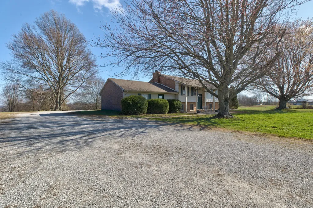 8720 Wades Mill Road Mt Sterling KY 40353
