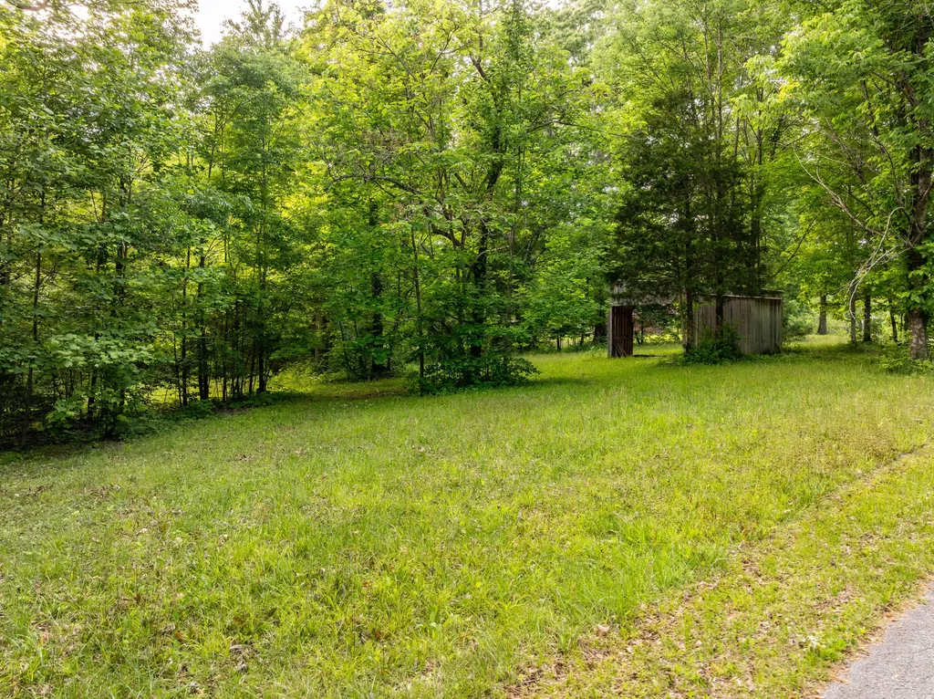 815 Jr Phipps Road Monticello KY 42633