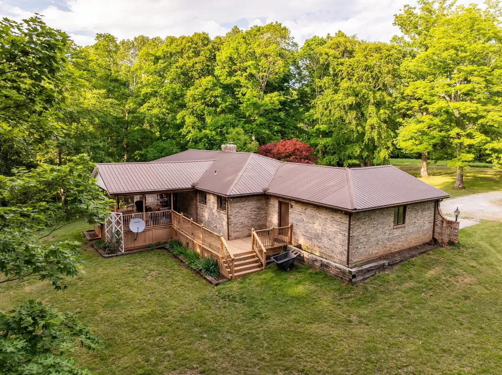 815 Jr Phipps Road Monticello KY 42633