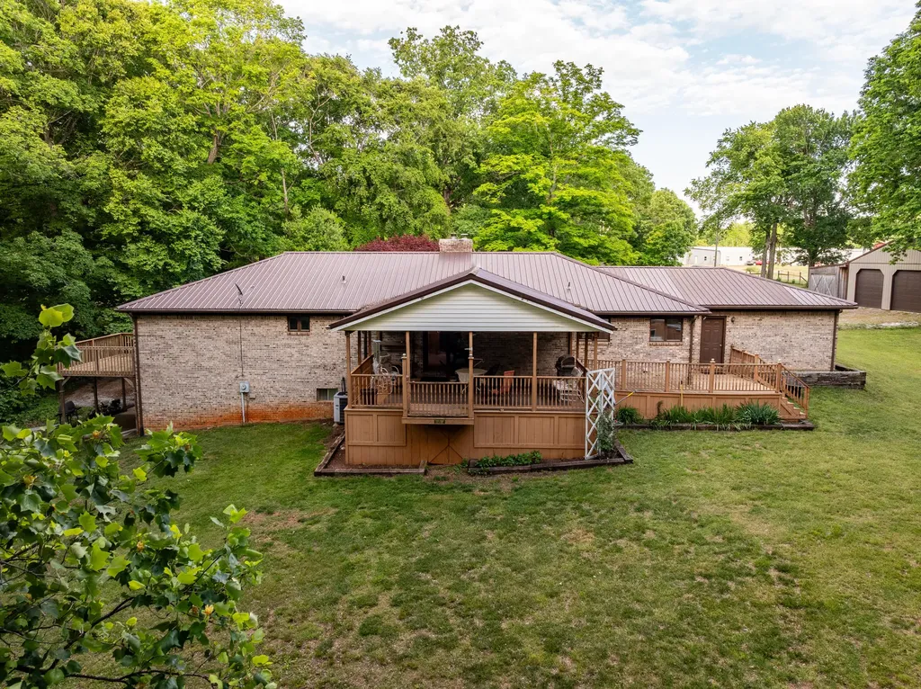 815 Jr Phipps Road Monticello KY 42633