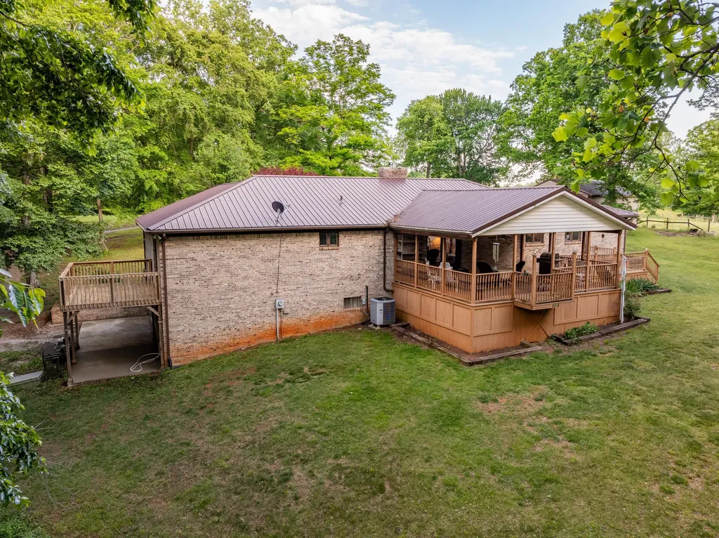 815 Jr Phipps Road Monticello KY 42633
