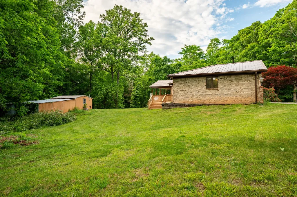 815 Jr Phipps Road Monticello KY 42633