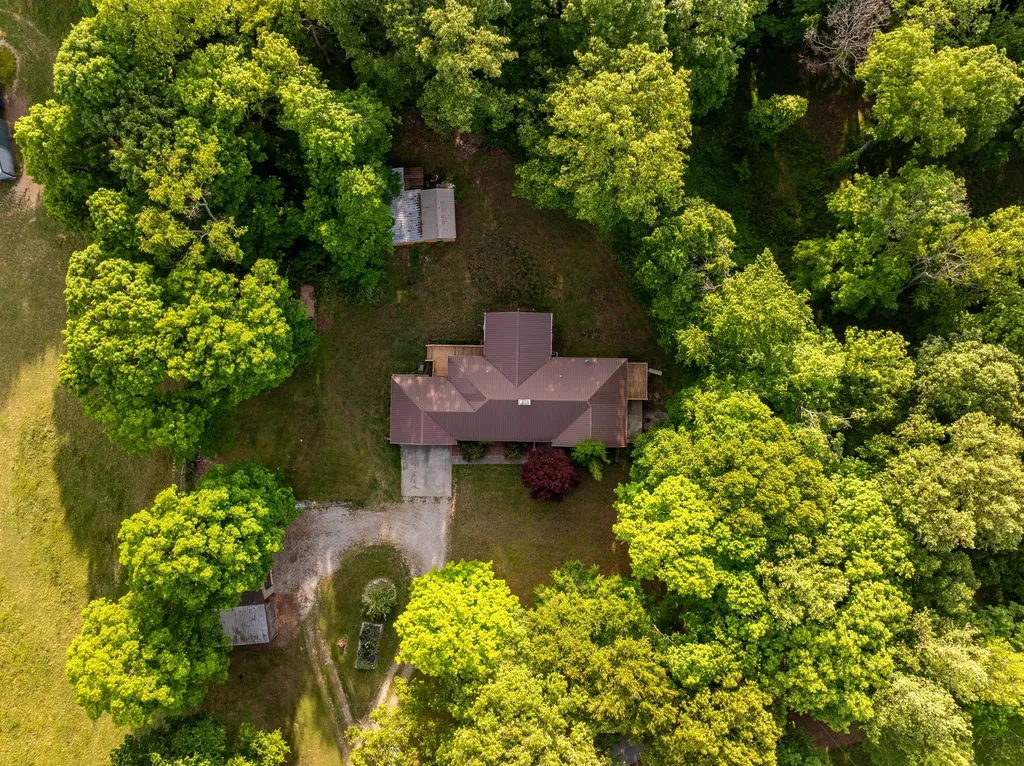 815 Jr Phipps Road Monticello KY 42633
