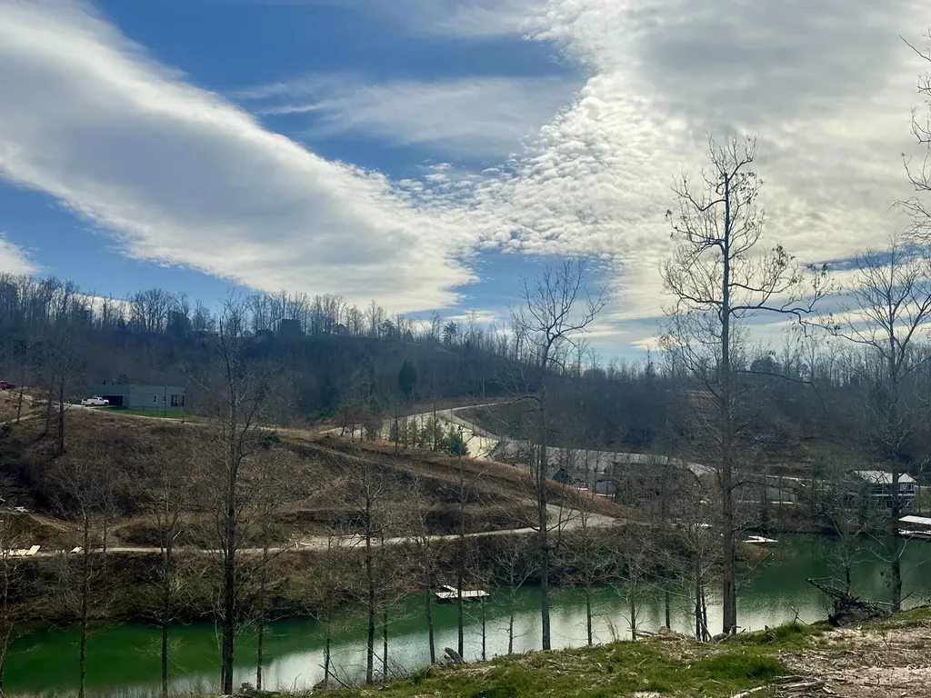 Lot 7 Sleepy Hollow Road East Bernstadt KY 40729