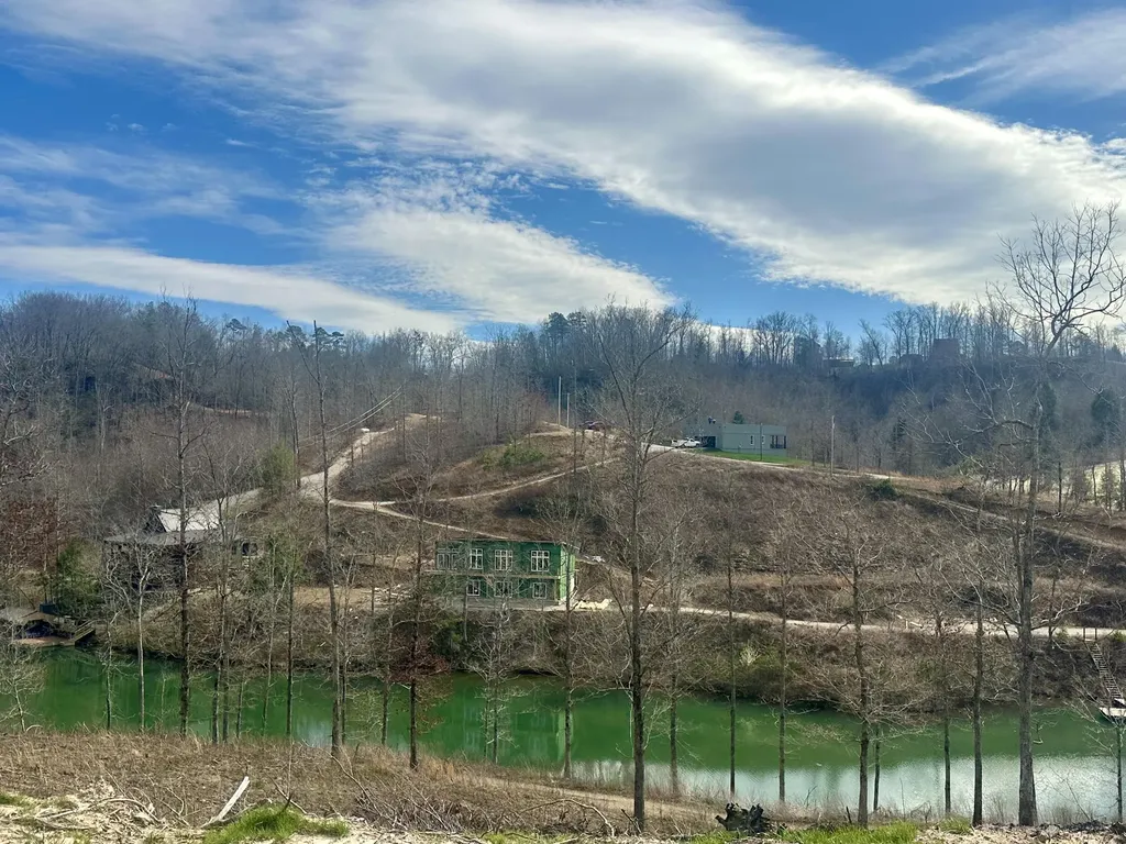 Lot 7 Sleepy Hollow Road East Bernstadt KY 40729