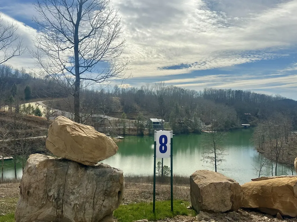 Lot 8 Sleepy Hollow Road East Bernstadt KY 40729