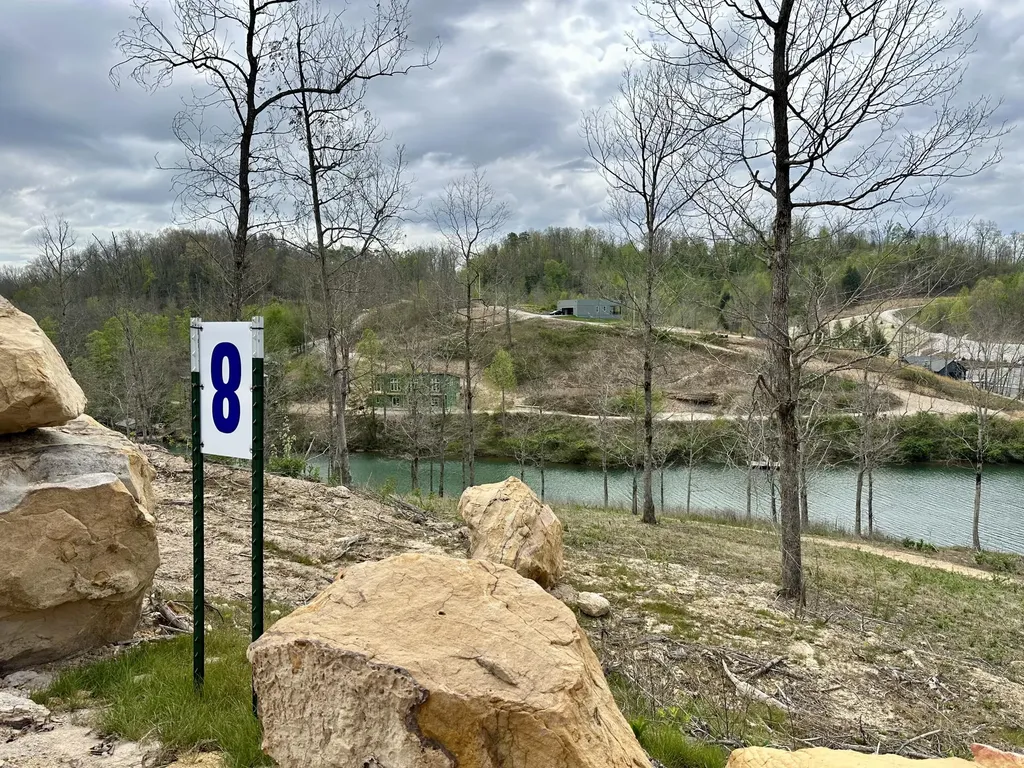 Lot 8 Sleepy Hollow Road East Bernstadt KY 40729