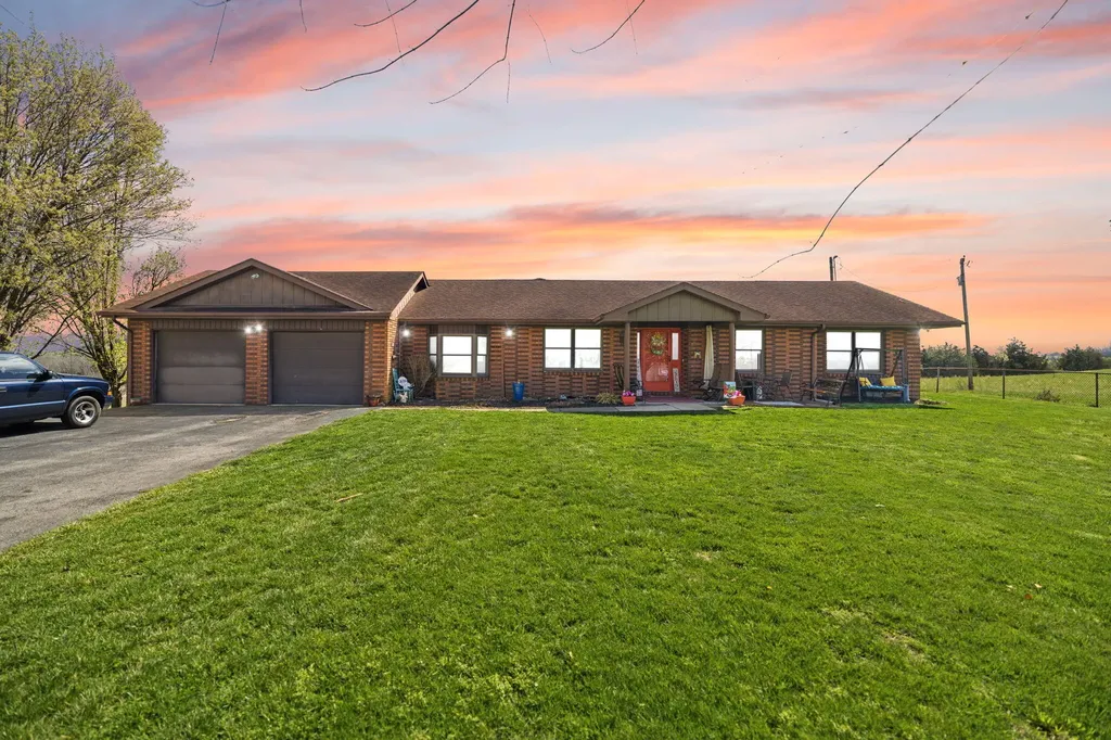 1661 Valley Oak-welborn Road Somerset KY 42503