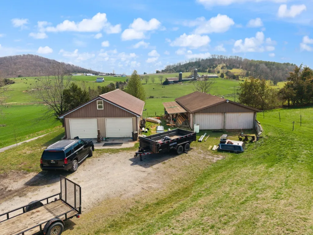 1661 Valley Oak-welborn Road Somerset KY 42503