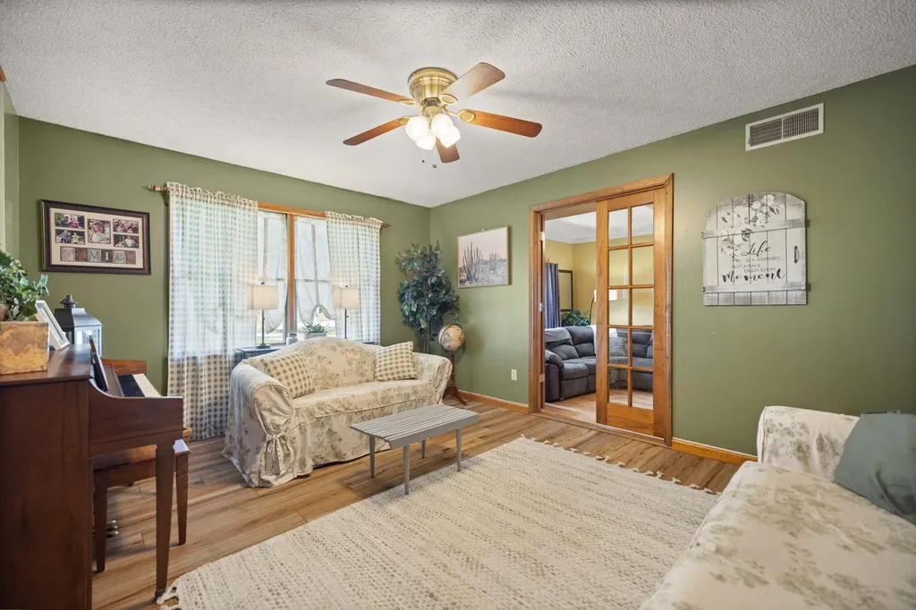 1661 Valley Oak-welborn Road Somerset KY 42503