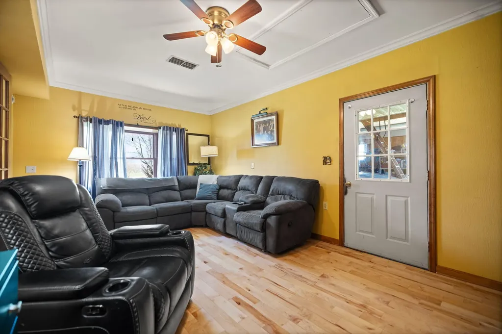 1661 Valley Oak-welborn Road Somerset KY 42503