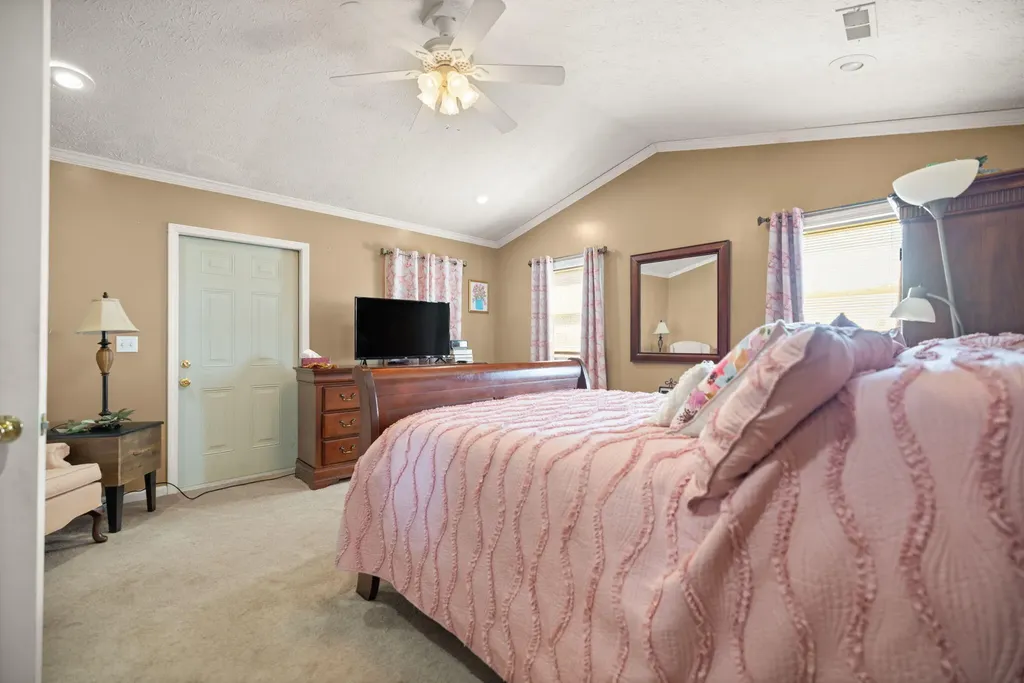 1661 Valley Oak-welborn Road Somerset KY 42503