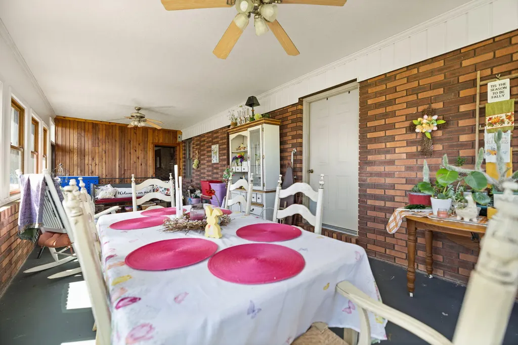 1661 Valley Oak-welborn Road Somerset KY 42503