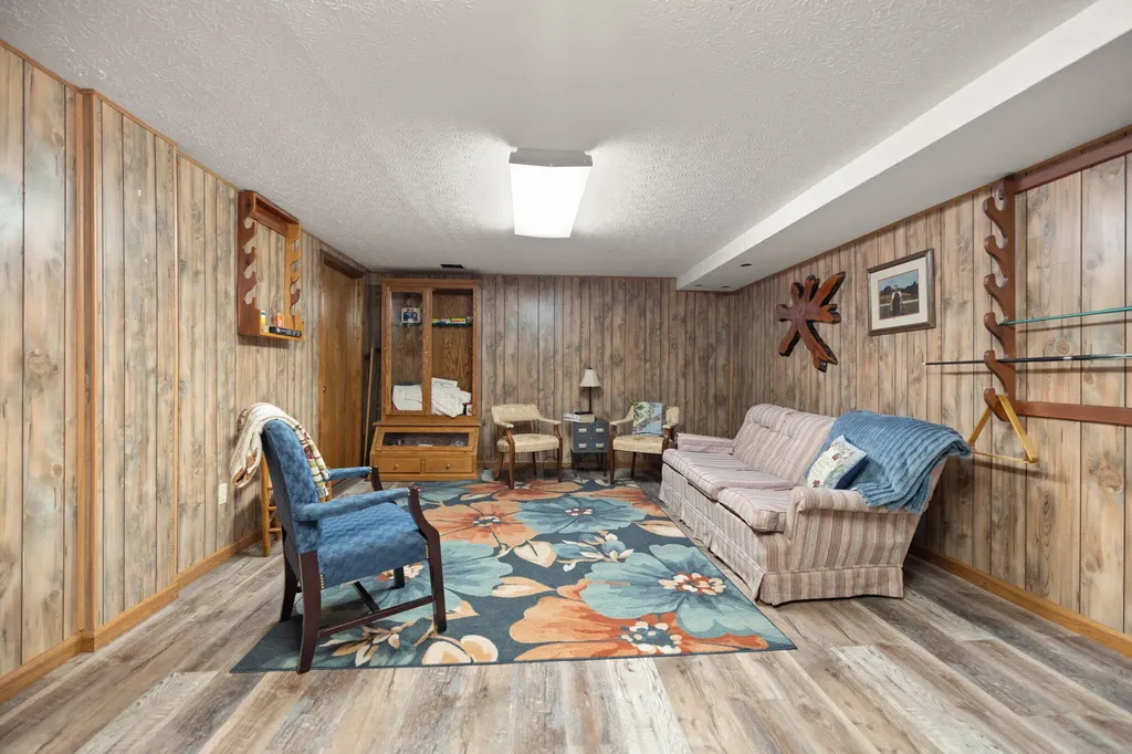 1661 Valley Oak-welborn Road Somerset KY 42503