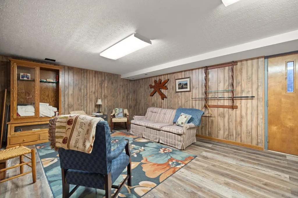 1661 Valley Oak-welborn Road Somerset KY 42503