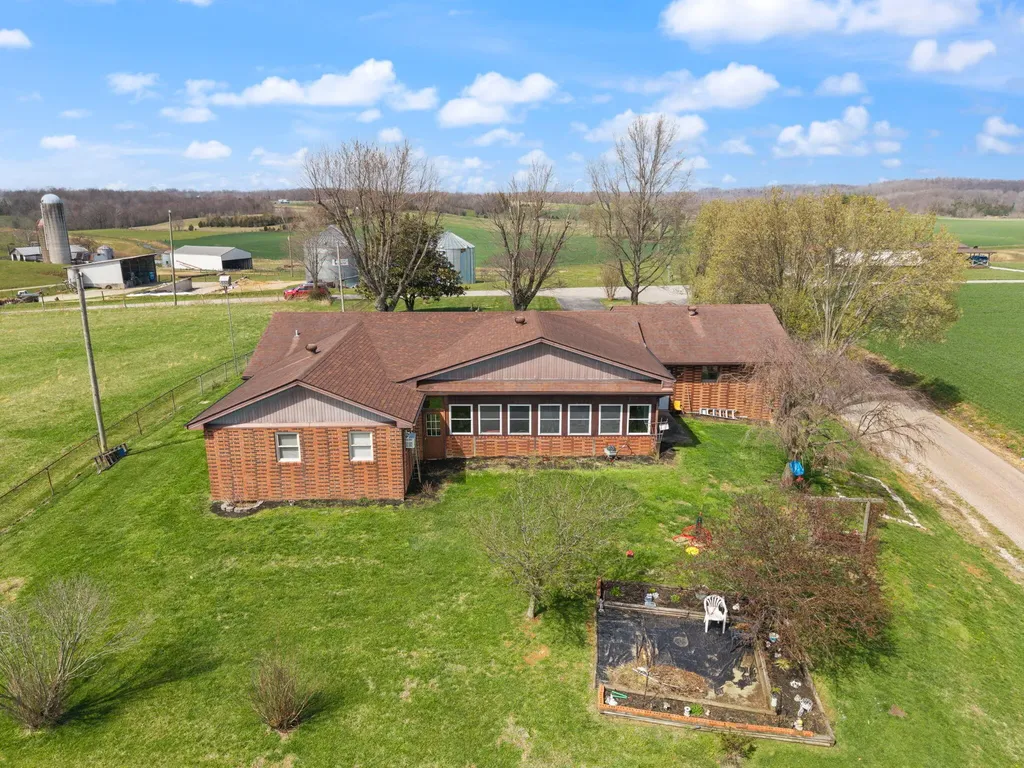 1661 Valley Oak-welborn Road Somerset KY 42503