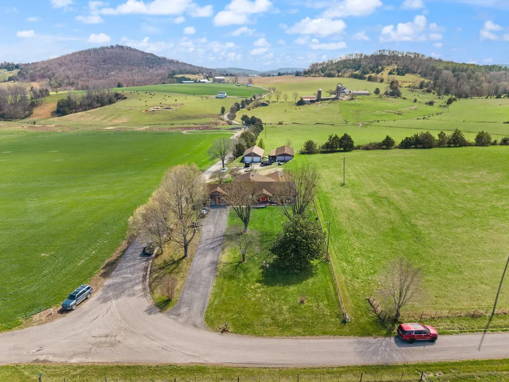 1661 Valley Oak-welborn Road Somerset KY 42503