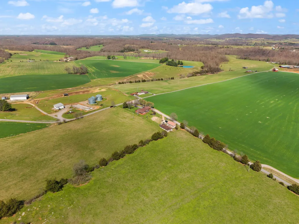 1661 Valley Oak-welborn Road Somerset KY 42503