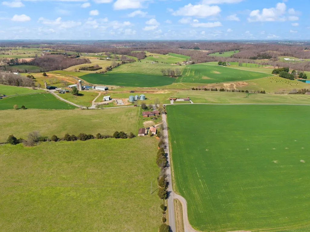 1661 Valley Oak-welborn Road Somerset KY 42503