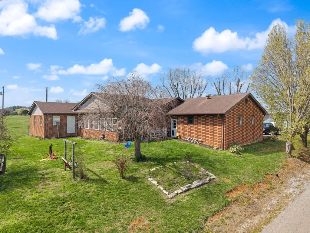 1661 Valley Oak-welborn Road Somerset KY 42503