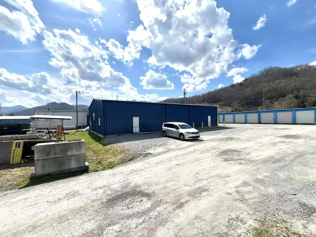 335 Industrial Park Road Harlan KY 40831