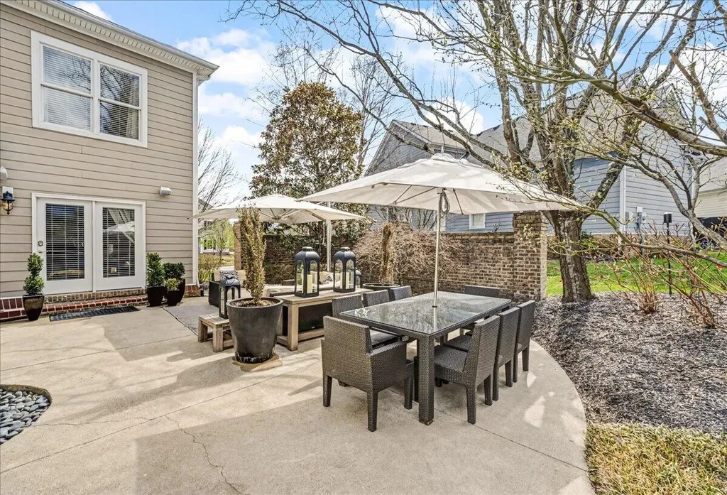 1997 General Warfield Way Lexington KY 40505