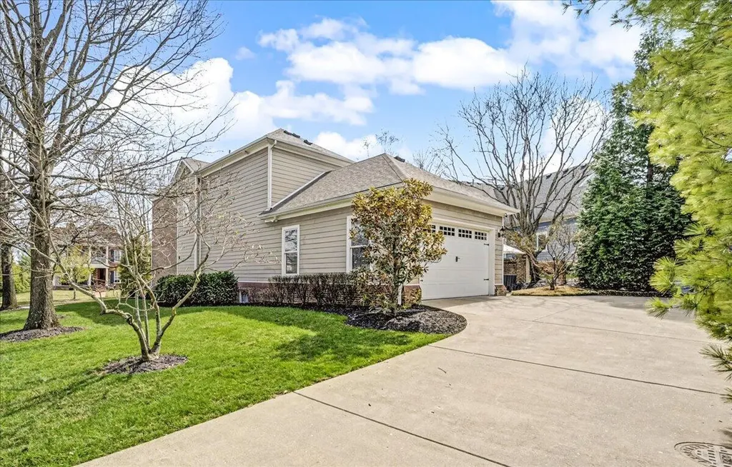 1997 General Warfield Way Lexington KY 40505