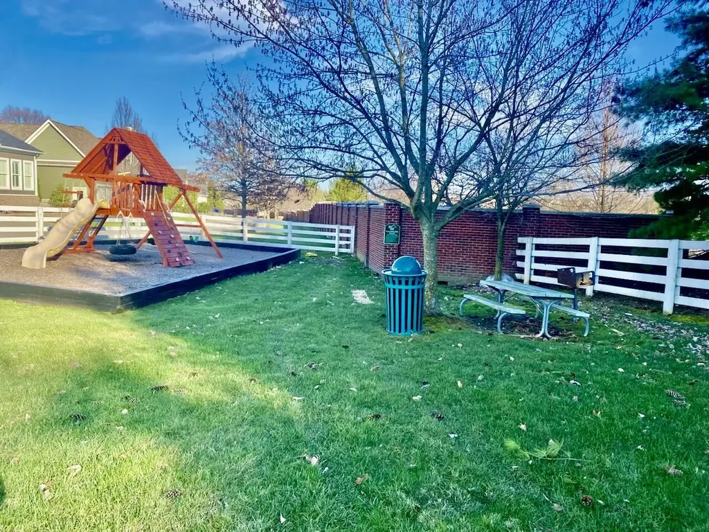 1997 General Warfield Way Lexington KY 40505