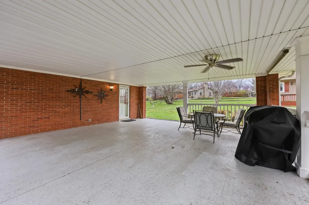 508 S Main Street Versailles KY 40383