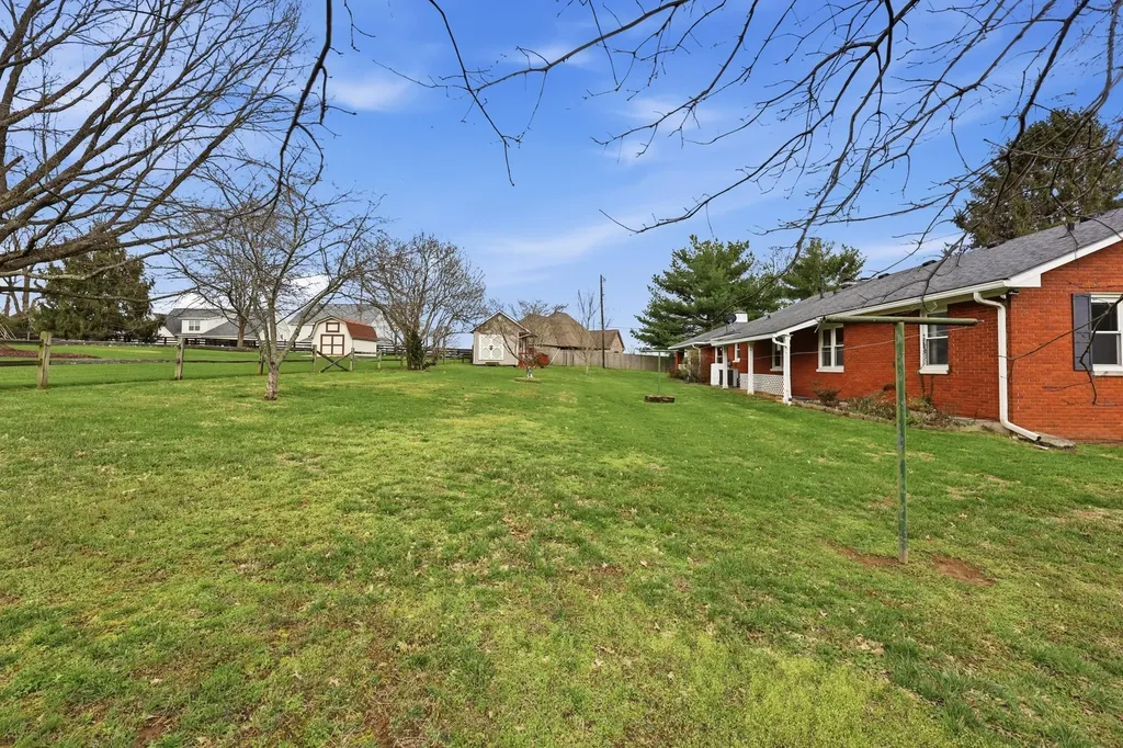 508 S Main Street Versailles KY 40383