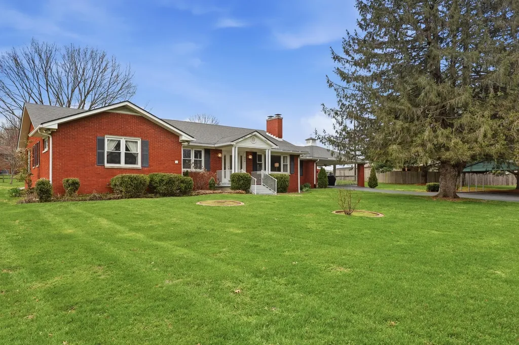 508 S Main Street Versailles KY 40383