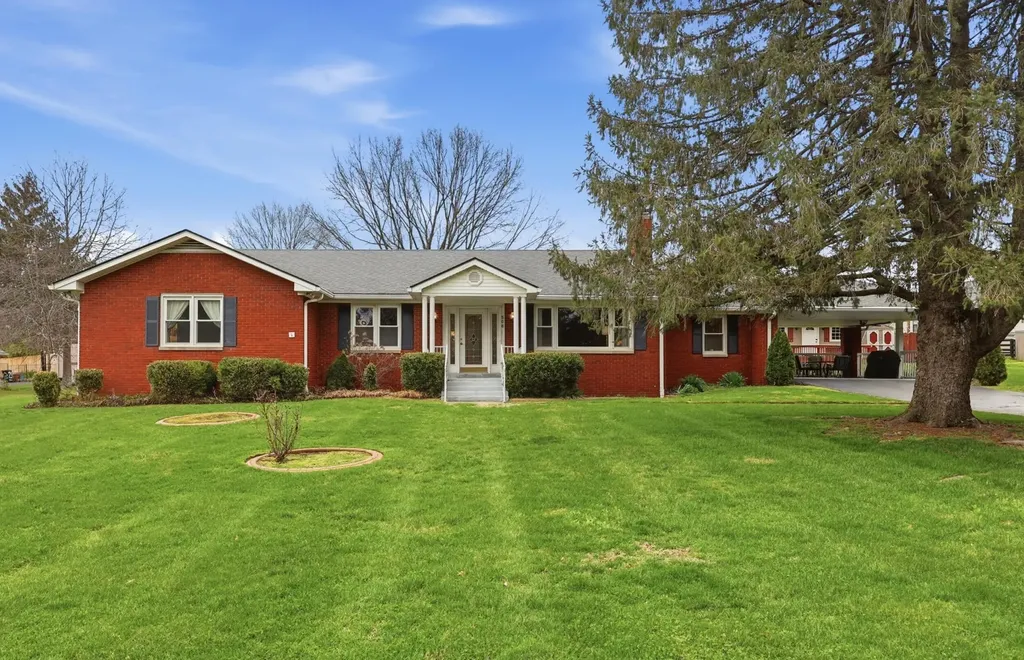 508 S Main Street Versailles KY 40383