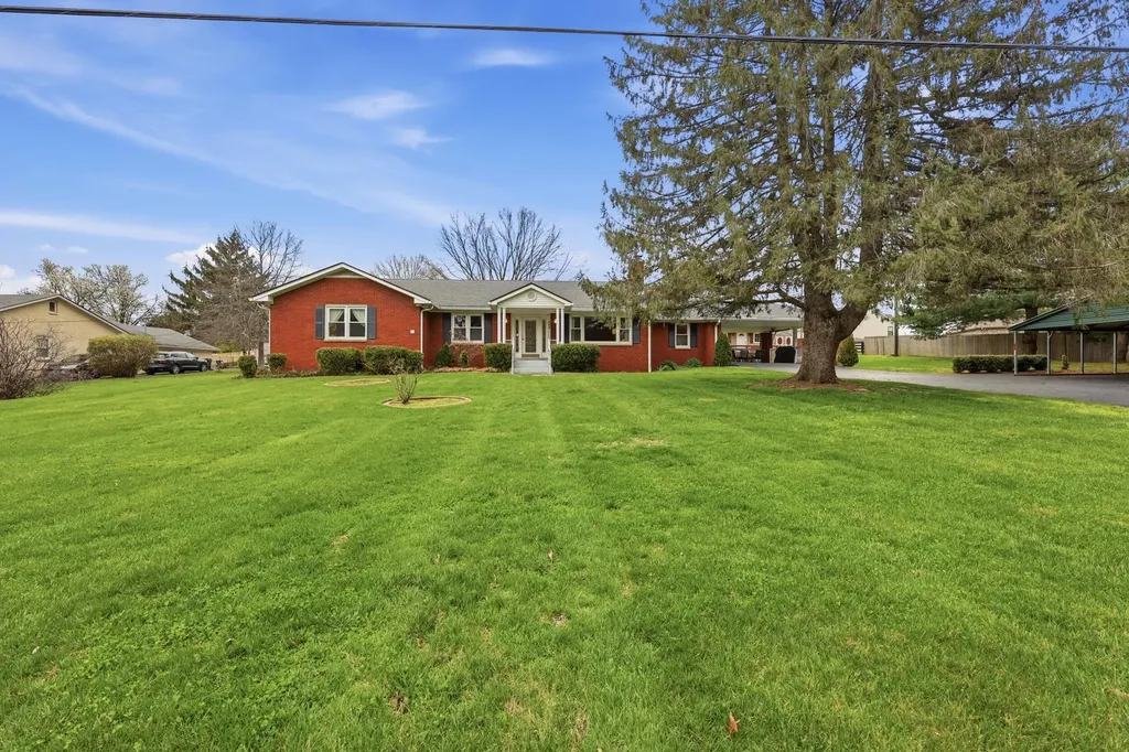 508 S Main Street Versailles KY 40383