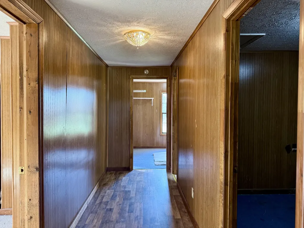 656 Thompson Road Monticello KY 42633