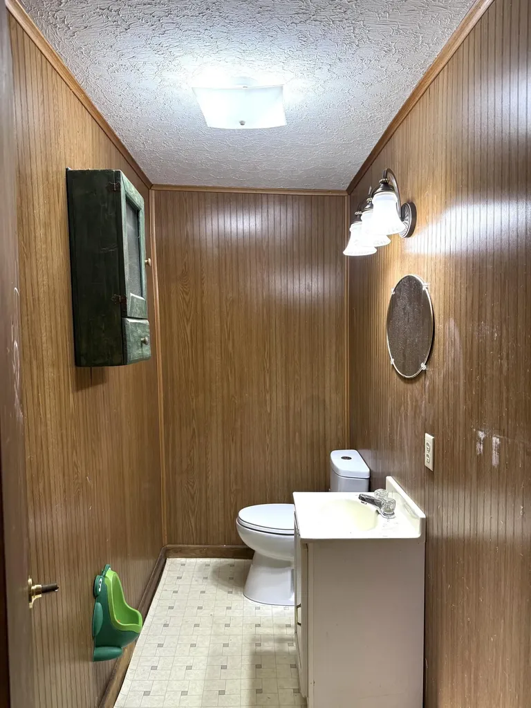 656 Thompson Road Monticello KY 42633