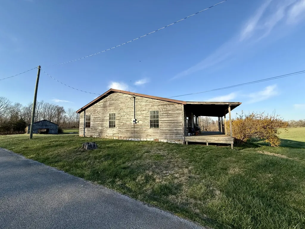 656 Thompson Road Monticello KY 42633